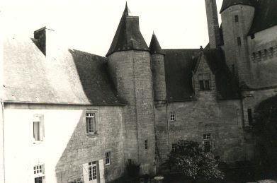 Main dwelling facade